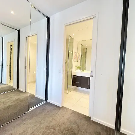 Astonishing Southbank Pearl Tower Residences Near Crown Casino Melbourne Exterior photo