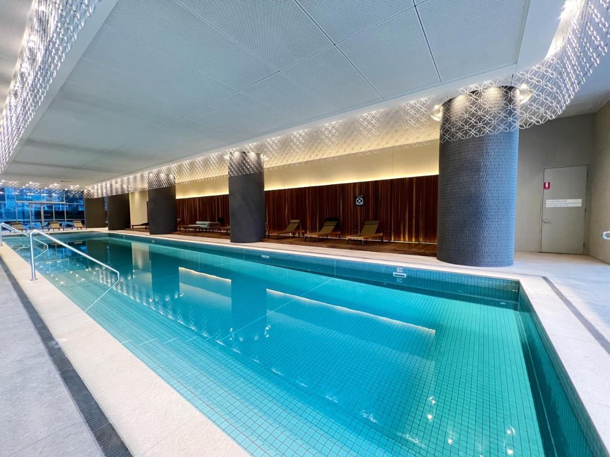 Astonishing Southbank Pearl Tower Residences Near Crown Casino Melbourne