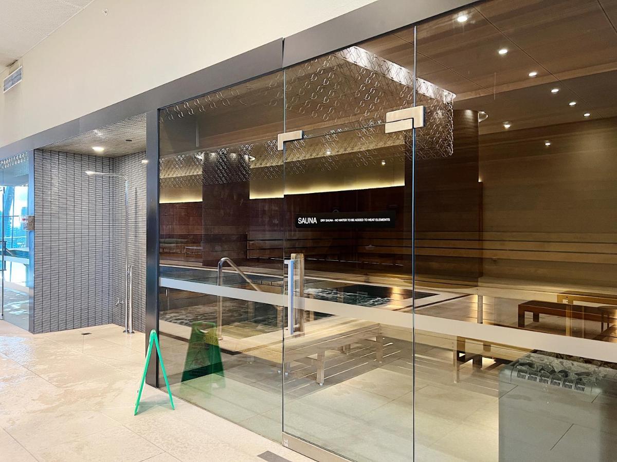 Astonishing Southbank Pearl Tower Residences Near Crown Casino *
